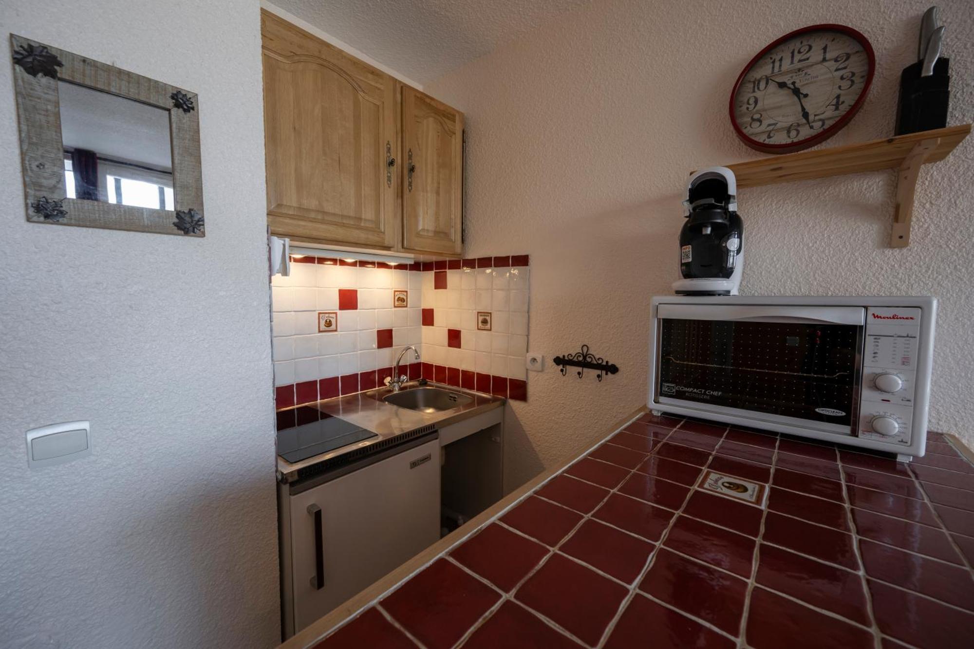 Doux Crepuscule - Au Bord Des Pistes - Parking Apartment Enchastrayes Exterior foto